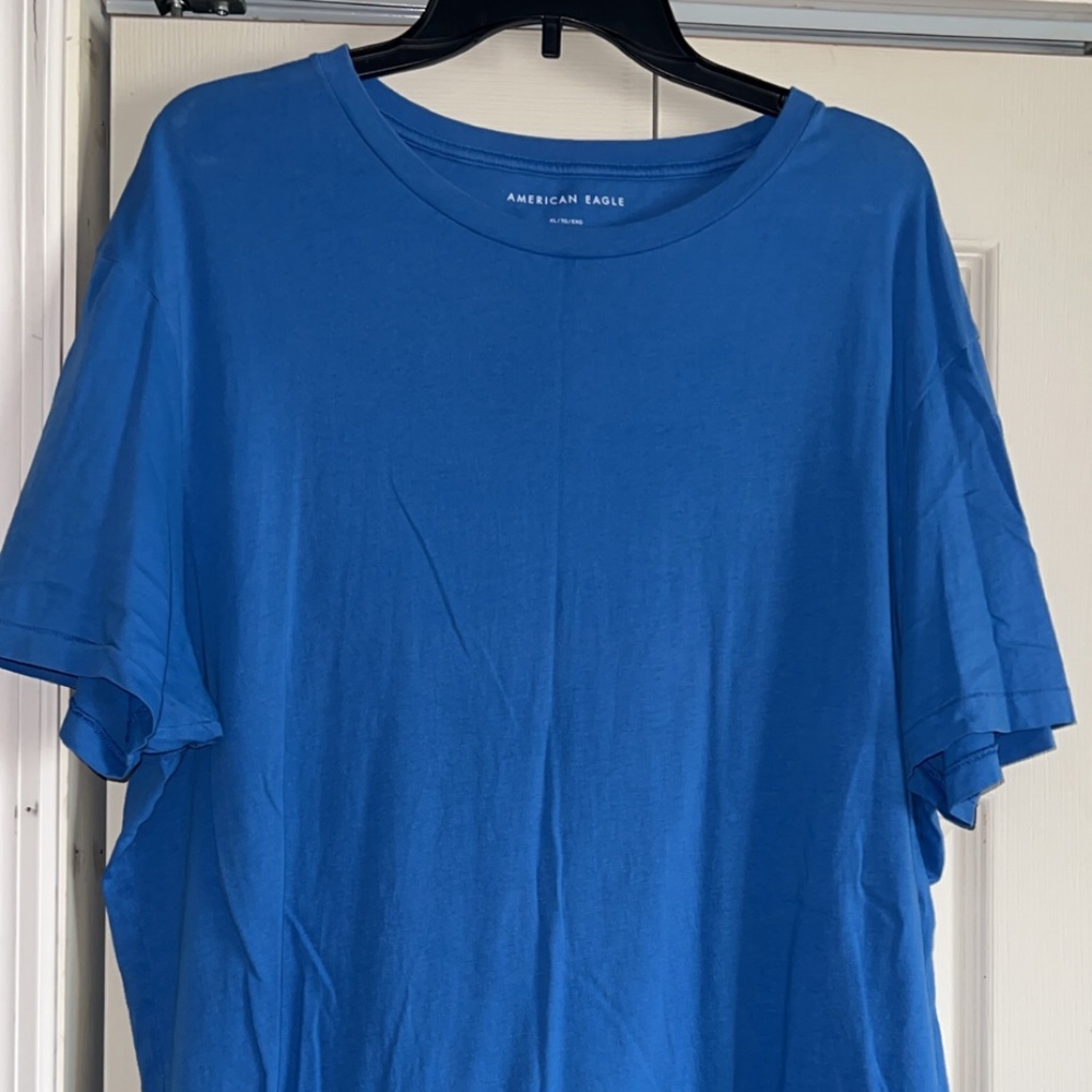 AMERCAN EAGLE MENS LIGHT BLUE SHORT SLEEVE SHIRT